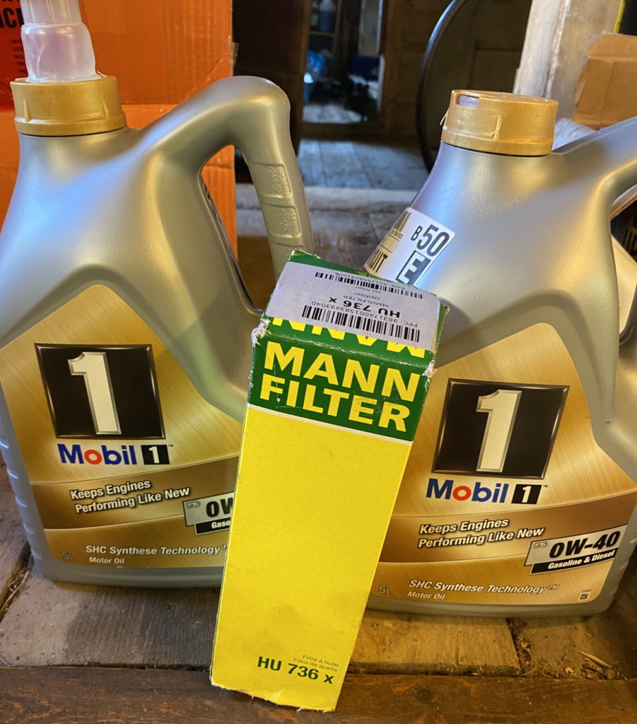 Engine oil and filter - Mobil1 0W-40 - Mann Filter